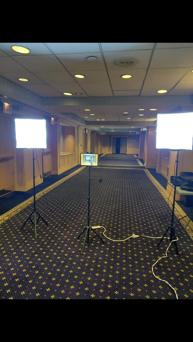 Oye mi gente! Here at the Whitehall hotel doing a exclusive interview with Director Leon Le and Actor Lien Binh Phat for movie Ky Namm Inn here being shown at the  Asian Pop Up Cinema 2026! Dalee! 

#movie  #talkshow #talkshowhost  #redcarpethost