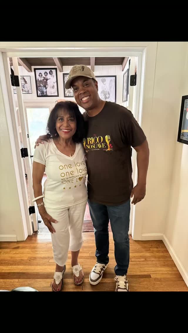 Bendiciones mi gente! While I was in LA I had an exclusive interview with Celebrity Singer of The Supremes,  Scherrie Payne! What a great interview. She was so humble and awesome. Stay tuned because the interview is  coming soon! Daleee! 

#music #talkshow #thesupremes