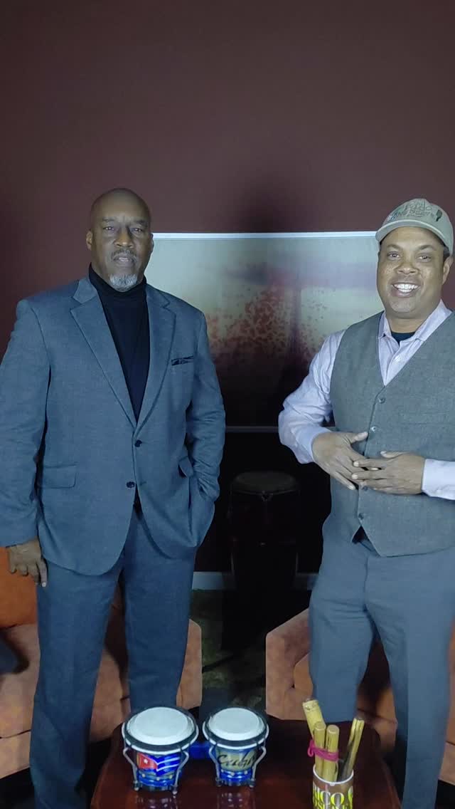 Oye mi gente what a great show with David A Walker, we talked about his journey and all of his great movies and stage plays! Get ready to be inspired from the show! Show your love Chicago! 

Watch the show here by clicking the link in my bio and select YouTube!

#talkshow #ActorLife #chicago